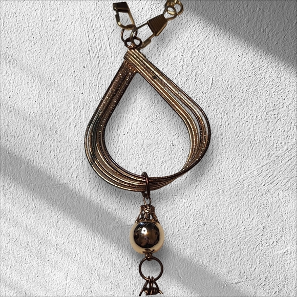 WOMENS METAL PENDENT NECKLACE WITH CHAIN FRINGES - Picture 3 of 4